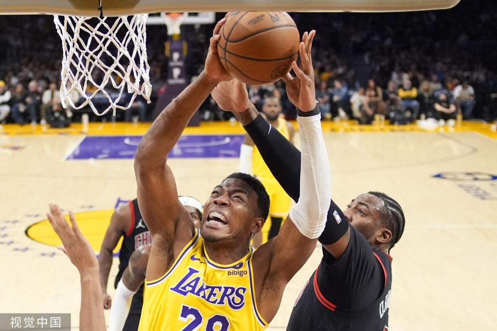 以巴塞罗那 以巴塞罗那